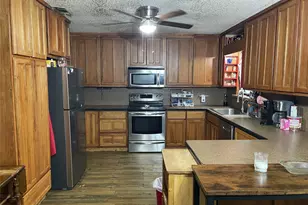 400 S 8th Ave, Teague, TX 75860 - Photo 6