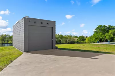 356 Bold Springs Court, West, TX 76691 - Photo 36