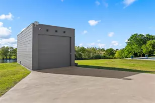 356 Bold Springs Ct, West, TX 76691 - Photo 36
