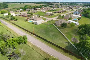 528 Hubbard Cir, Nevada, TX 75173 - Photo 32