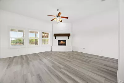 528 Hubbard Circle, Nevada, TX 75173 - Photo 8