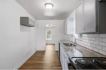 5525 Goodman Avenue, Fort Worth, TX 76107 - Photo 12