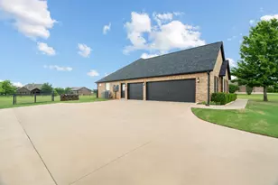 112 Eagle Moor Ln, Weatherford, TX 76087 - Photo 2