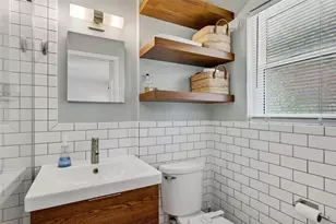 10838 Caprock Cir, Dallas, TX 75218 - Photo 20