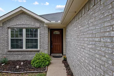 5589 Hunters Bend Lane, Dallas, TX 75249 - Photo 4