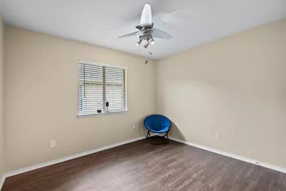5589 Hunters Bend Lane, Dallas, TX 75249 - Photo 20