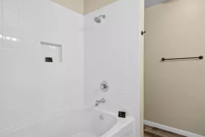 5589 Hunters Bend Lane, Dallas, TX 75249 - Photo 18