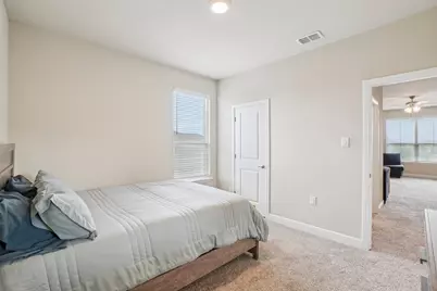 701 Indian Hawthorn Drive, Glenn Heights, TX 75154 - Photo 32