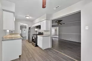 10517 Castlerock Dr, Dallas, TX 75217 - Photo 4