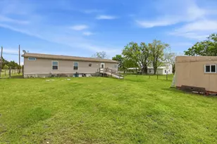469 Emily Ln, Van Alstyne, TX 75495 - Photo 24