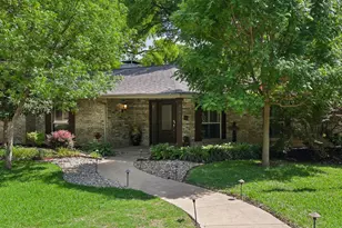 7437 Lochwood Ct, Fort Worth, TX 76179 - Photo 2