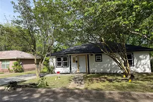 1114 Blackburn St, Commerce, TX 75428 - Photo 2