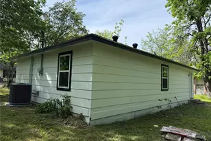 1114 Blackburn St, Commerce, TX 75428 - Photo 16