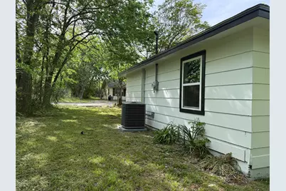 1114 Blackburn Street, Commerce, TX 75428 - Photo 16