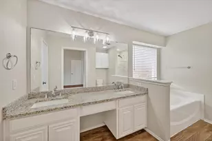 548 Marybeth Dr, Burleson, TX 76028 - Photo 18
