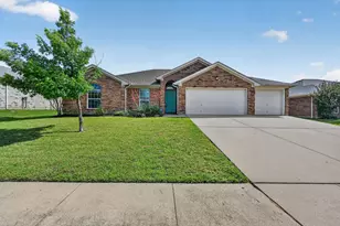548 Marybeth Dr, Burleson, TX 76028 - Photo 2