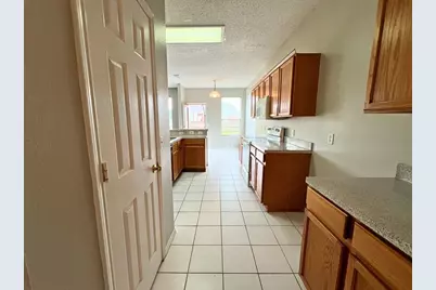 2805 Crater Lake Lane, Denton, TX 76210 - Photo 6