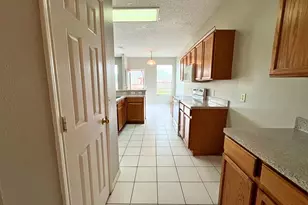 2805 Crater Lake Ln, Denton, TX 76210 - Photo 6