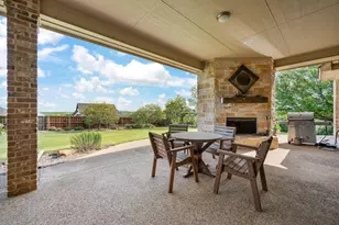 608 Elm Hill Blvd, Burleson, TX 76028 - Photo 18