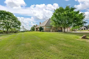 608 Elm Hill Blvd, Burleson, TX 76028 - Photo 20