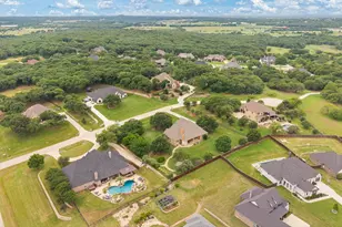 608 Elm Hill Blvd, Burleson, TX 76028 - Photo 26