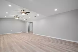 815 Lydia, Stephenville, TX 76401 - Photo 4