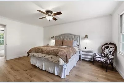 10106 Crestover Circle, Dallas, TX 75229 - Photo 14
