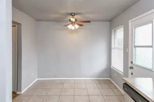 2017 Paisley Dr, Arlington, TX 76015 - Photo 8