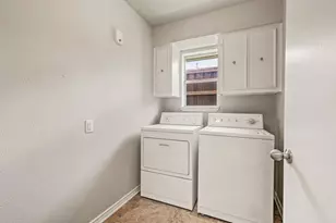 9731 Amberley Dr, Dallas, TX 75243 - Photo 24