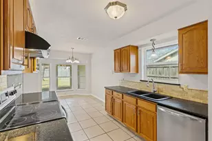 1605 Morningside Dr, Cleburne, TX 76033 - Photo 12