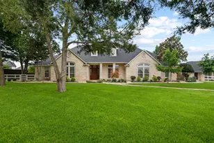 2202 Somerset, Midlothian, TX 76065 - Photo 2