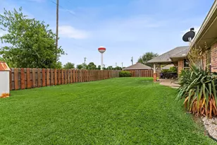 1028 N Elm St, Muenster, TX 76252 - Photo 28