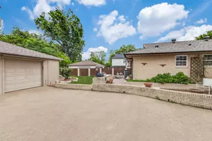 9210 Larchwood Dr, Dallas, TX 75238 - Photo 16