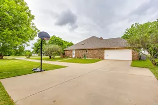 6100 Autumn Breeze Cir, Fort Worth, TX 76140 - Photo 8