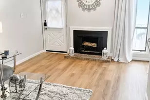 5620 Live Oak St, Dallas, TX 75206 - Photo 2