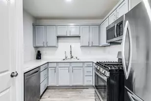 2427 Tolosa Dr, Dallas, TX 75228 - Photo 4