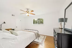 905 Hurstview Dr, Hurst, TX 76053 - Photo 16