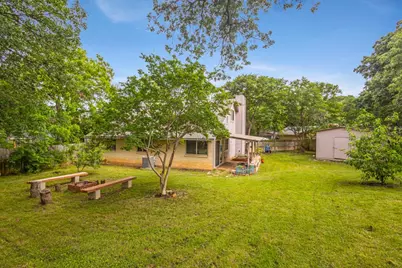1307 Shady Hollow, Euless, TX 76039 - Photo 22