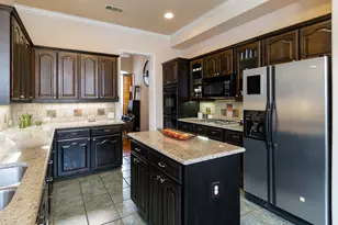 7712 Brookview Ct, Irving, TX 75063 - Photo 10