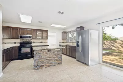 2824 Custer Drive, Corinth, TX 76210 - Photo 4