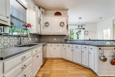 105 Derek Drive, Hudson Oaks, TX 76087 - Photo 10