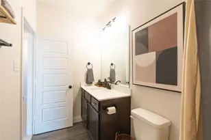 532 E 2nd St, Irving, TX 75060 - Photo 28