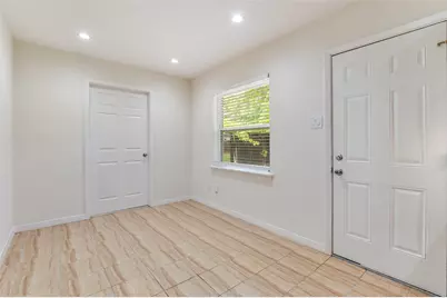 8635 Ashcroft Avenue, Dallas, TX 75243 - Photo 2