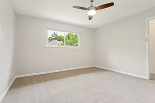 9517 Fallbrook Dr, Dallas, TX 75243 - Photo 22