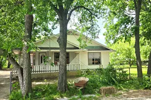 417 W Huffman St, Krum, TX 76249 - Photo 1