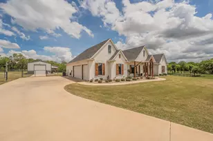 105 Hondo Cir, Millsap, TX 76066 - Photo 6