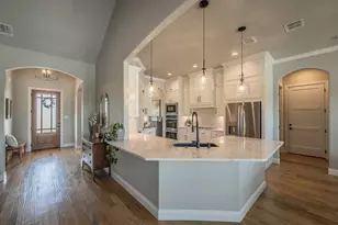 105 Hondo Cir, Millsap, TX 76066 - Photo 10