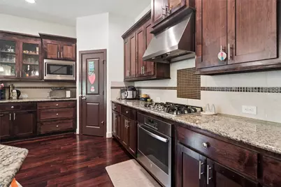 6715 Castillo Street, Irving, TX 75039 - Photo 6
