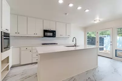 6034 Prestonshire Lane, Dallas, TX 75225 - Photo 8