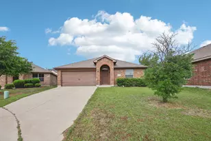 2601 Stonewall Ln, Fort Worth, TX 76123 - Photo 2